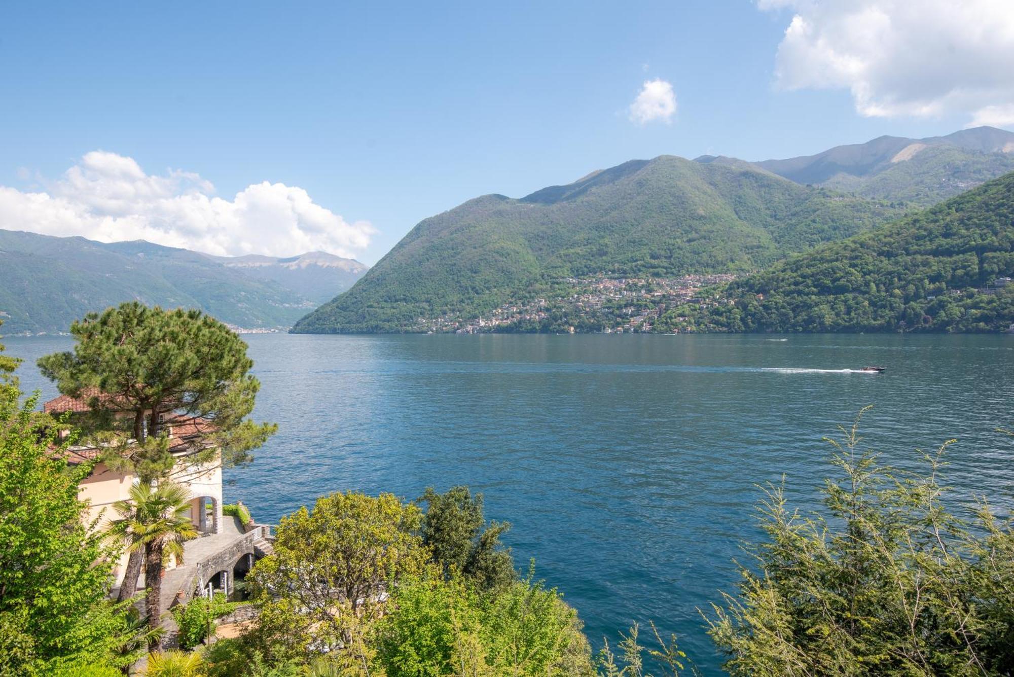 Villa Glicine, By R Collection Apartment Brienno Экстерьер фото